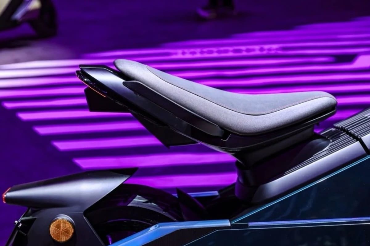 Scoox ZeroX7：不放弃前卫设计的都市科技