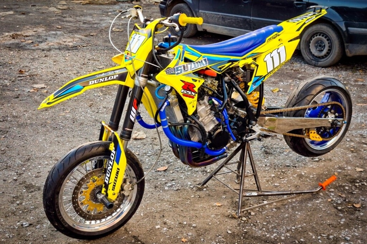 Dany Garage 的铃木“RM-Z1000”