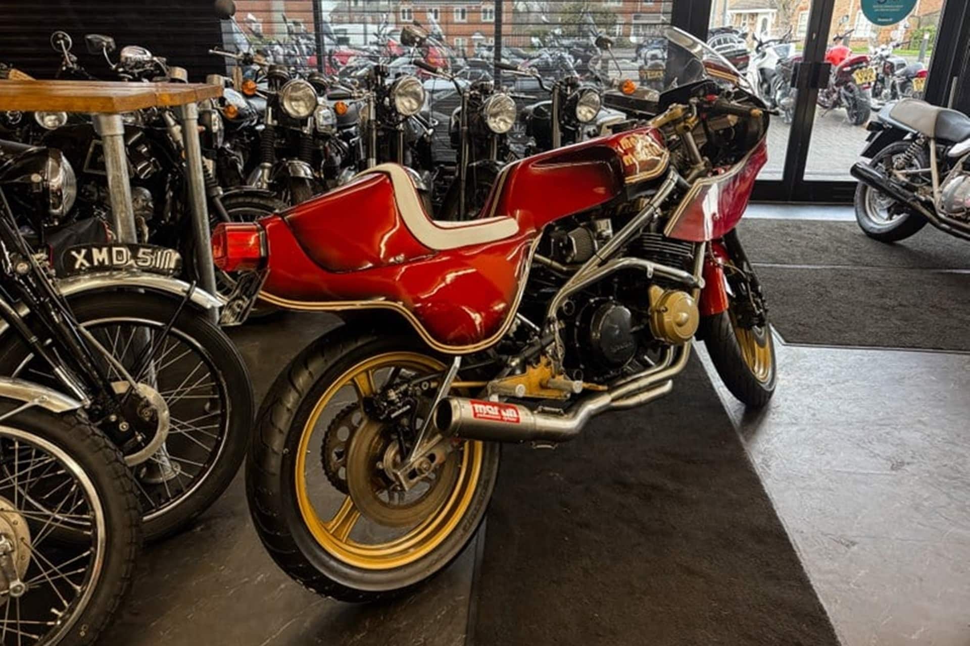 出售的梦想摩托车：1982 年的马丁 CB1100 摩托车