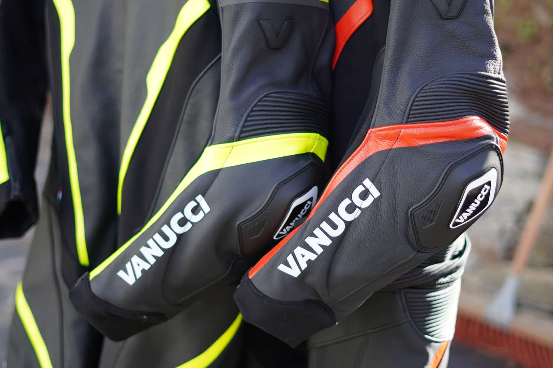 选择皮衣连身裤不停留的小窍门 "皮革"