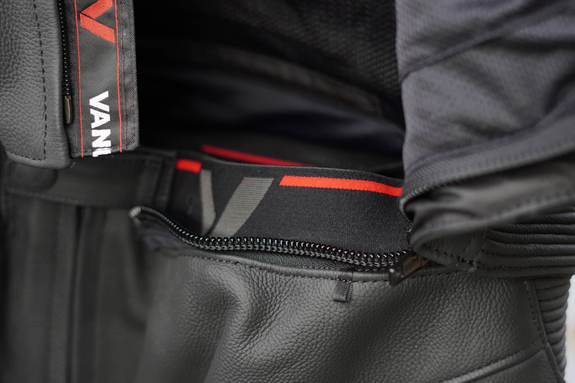 选择皮衣连身裤不停留的小窍门 "皮革"