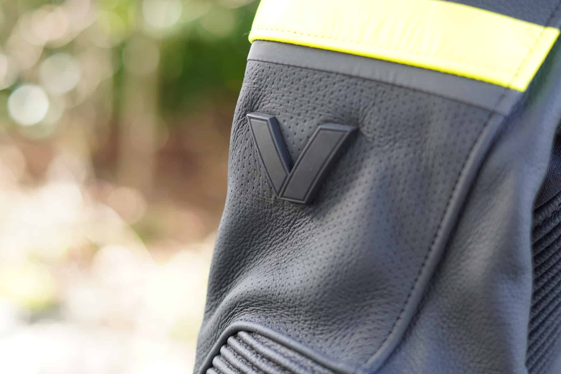 选择皮衣连身裤不停留的小窍门 "皮革"