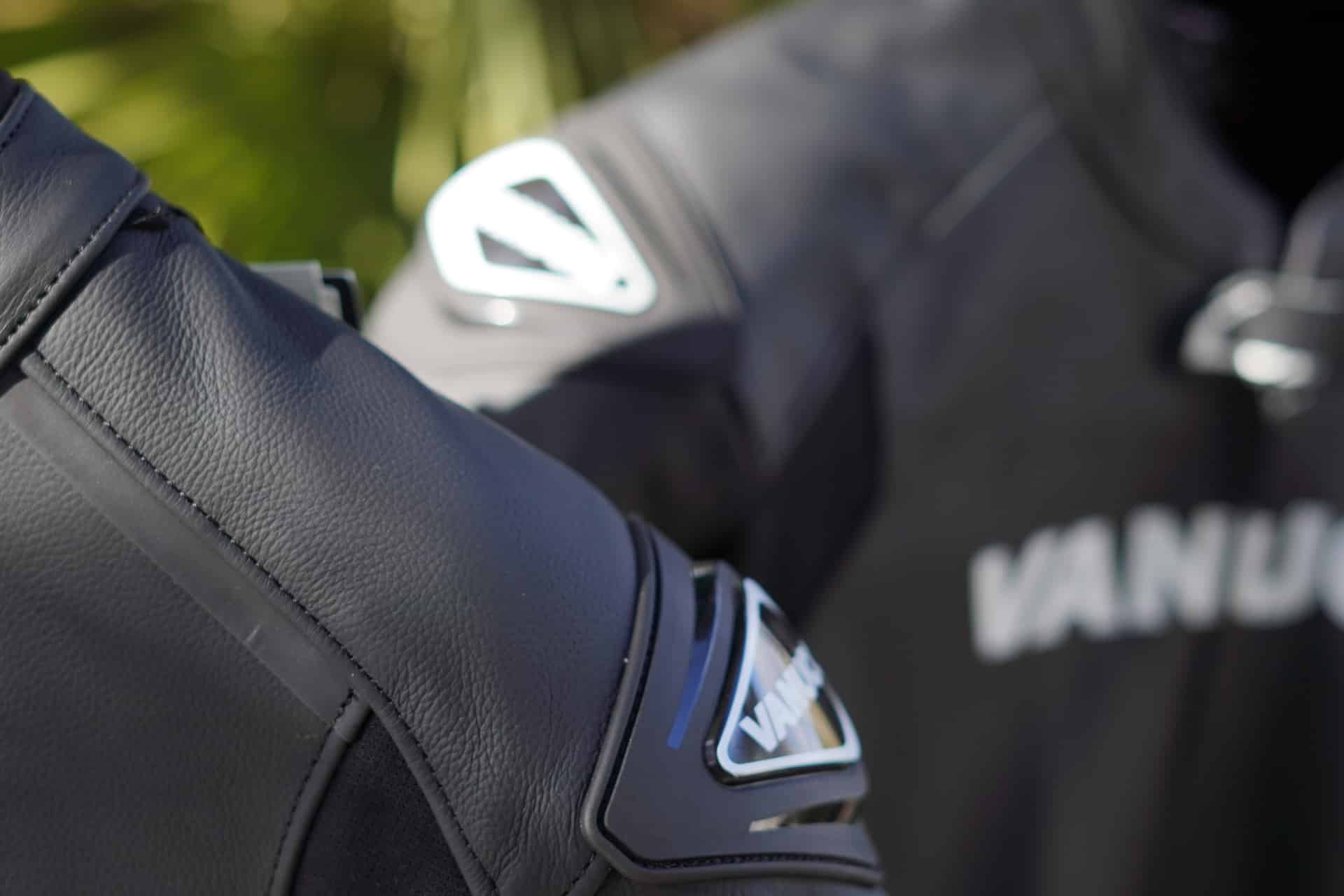 选择皮衣连身裤不停留的小窍门 "皮革"