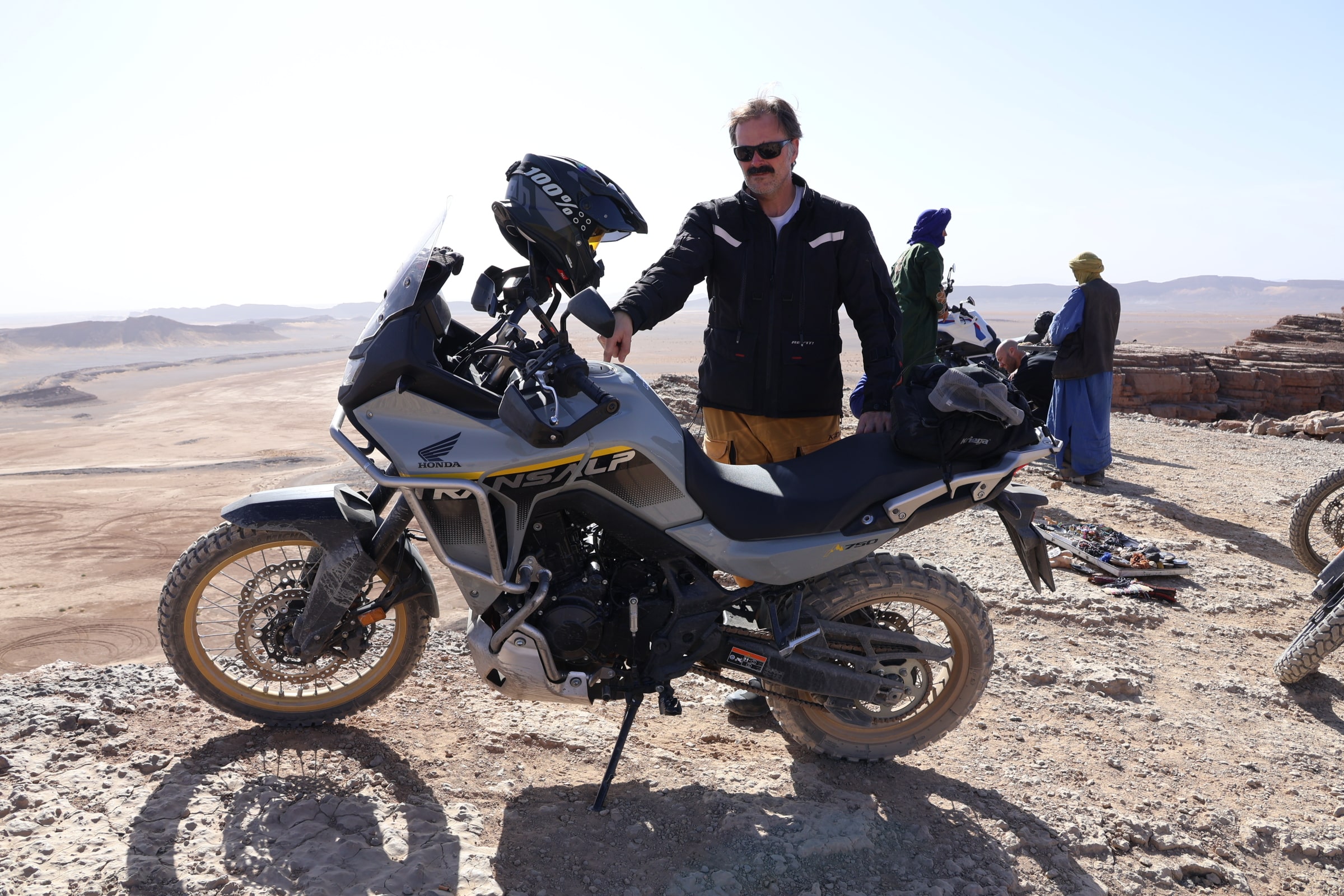 本田 Transalp 在摩洛哥进行测试