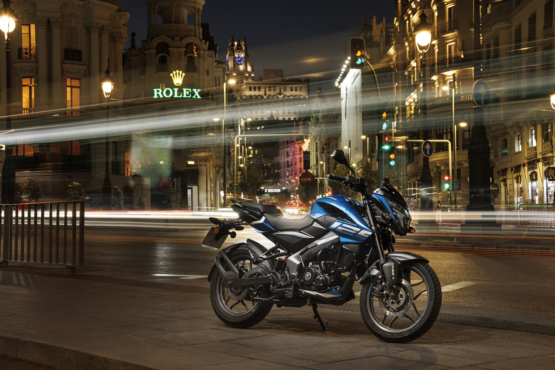 Bajaj 在半岛的所有 CO 中心启动 Pulsar NS125 和 NS400 试驾