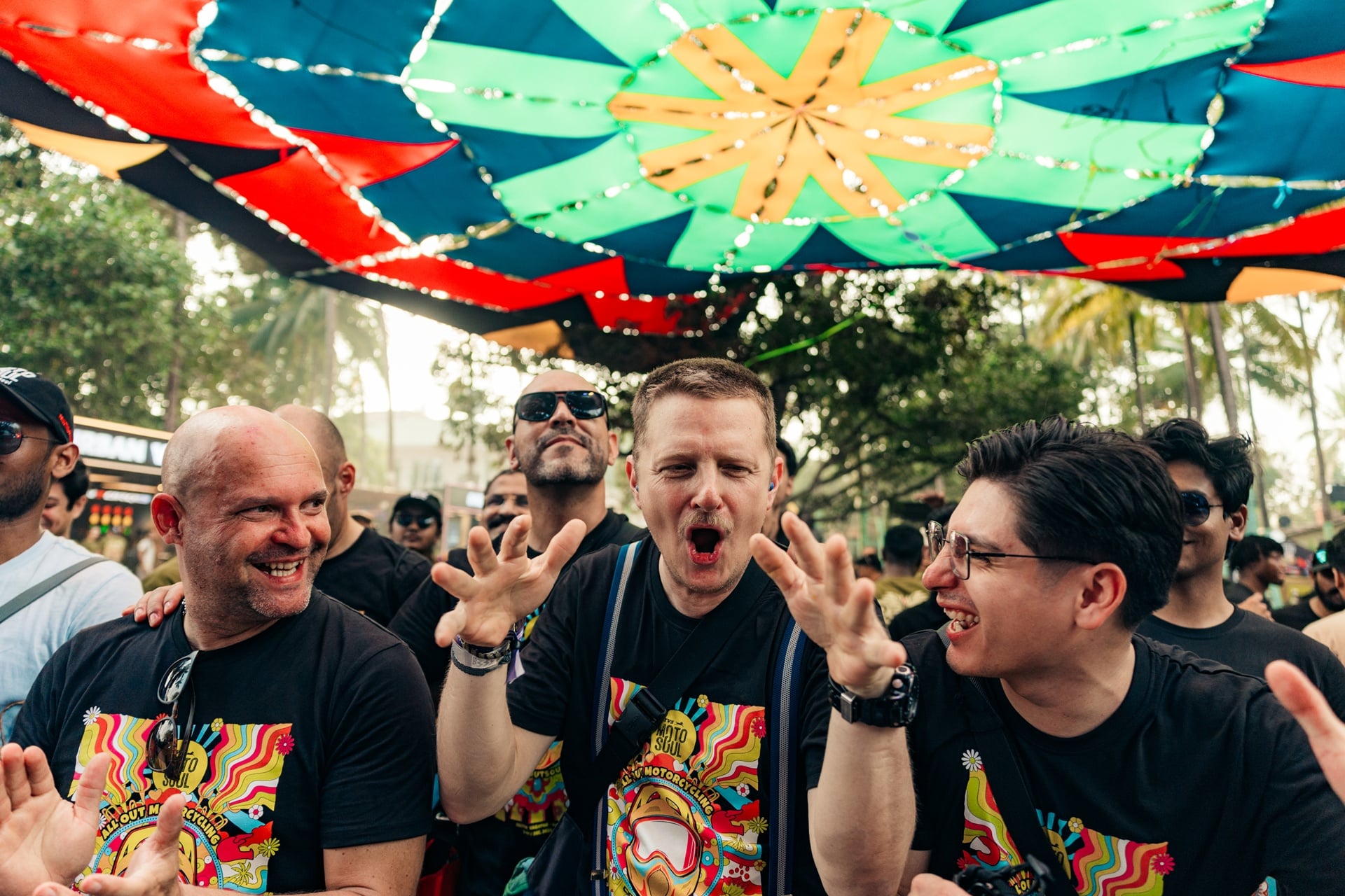 一切都围绕着摩托车（你明白为什么它们卖得这么好）