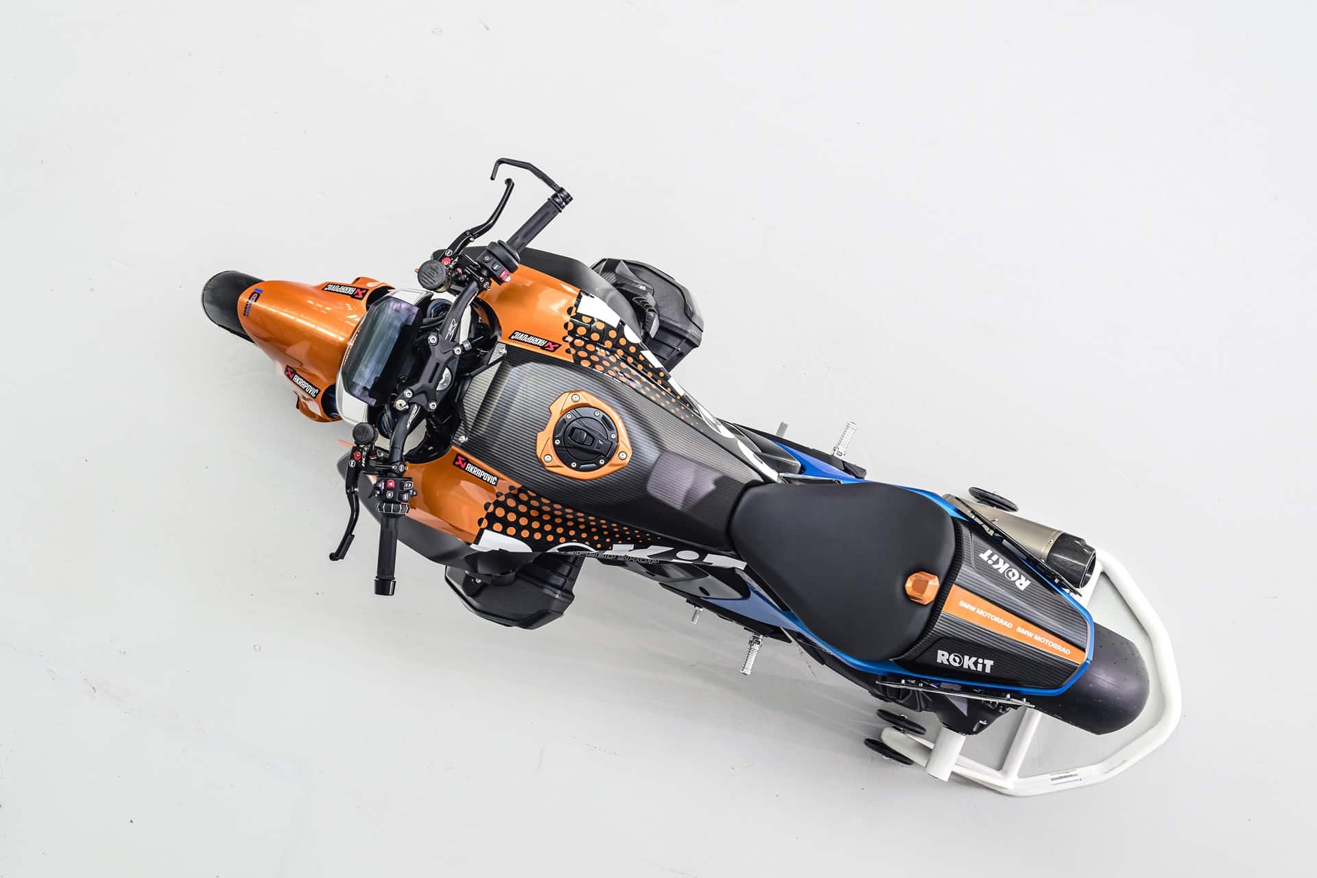 BMW R 1300 R Superhooligan：向 50 年历史致敬