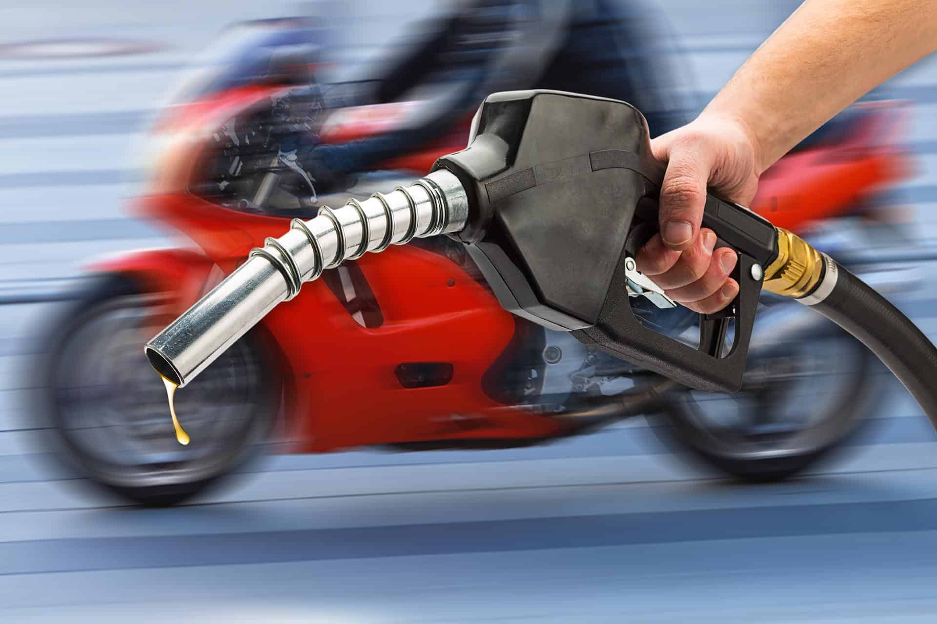 La gasolina ha subido de precio, pero aquí tienes 11 trucos para seguir ahorrando