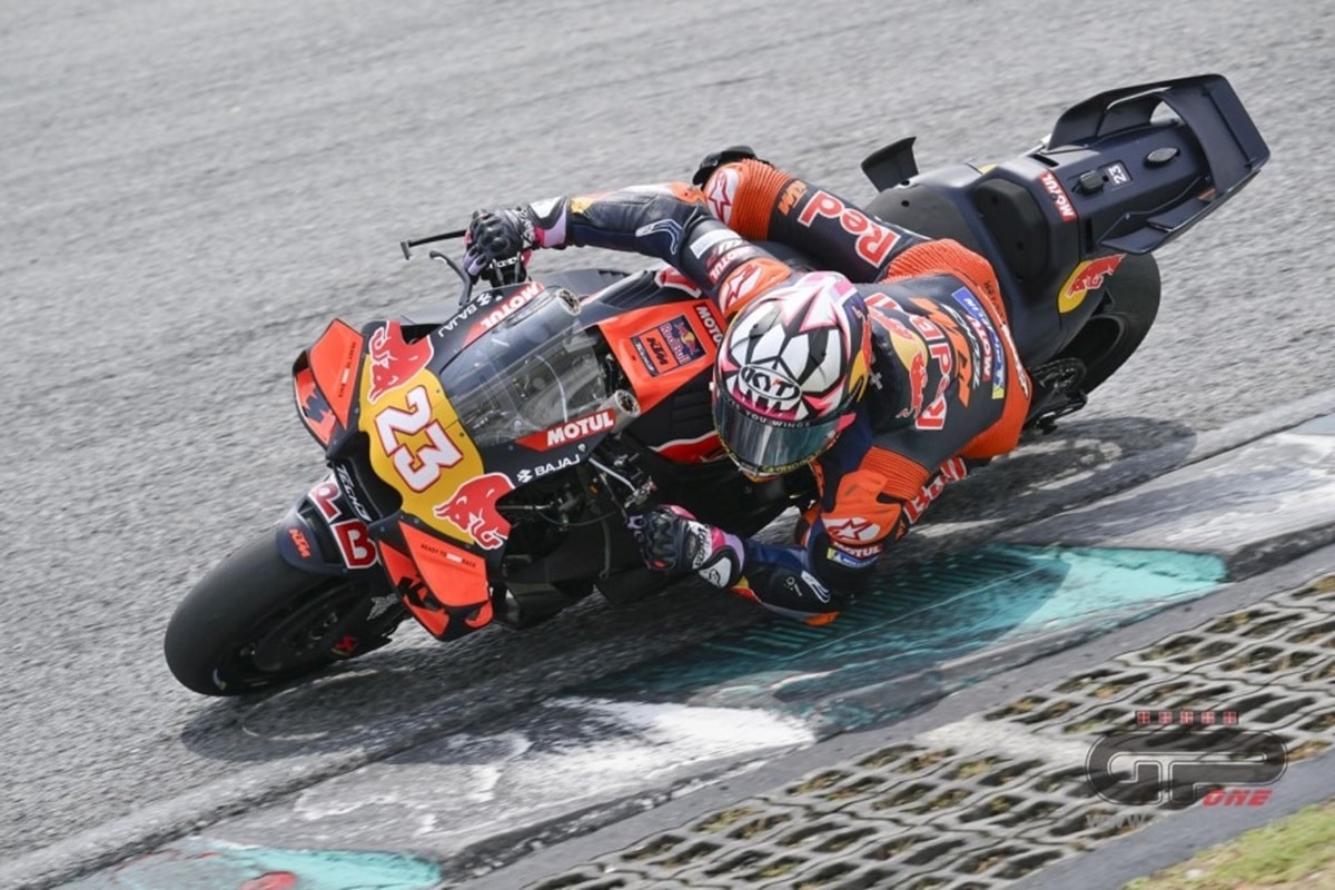 一些MotoGP车手更换了头盔品牌但没有人注意到