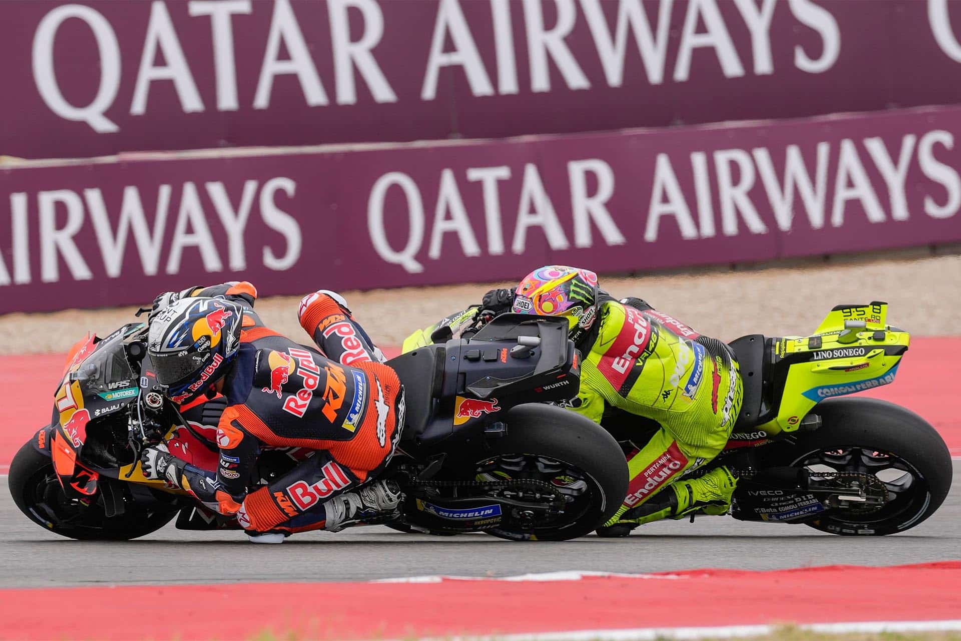 22 个周末、44 场比赛，车手受伤很正常