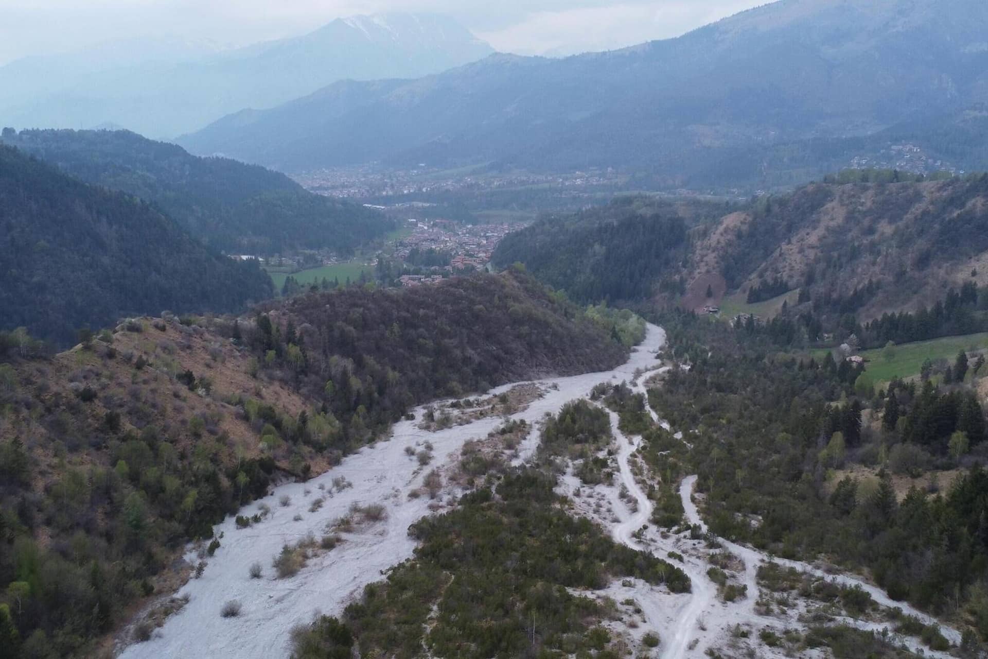 意大利麻省理工学院推出 VISTA，一款旨在支持事故后救援工作的智能无人机