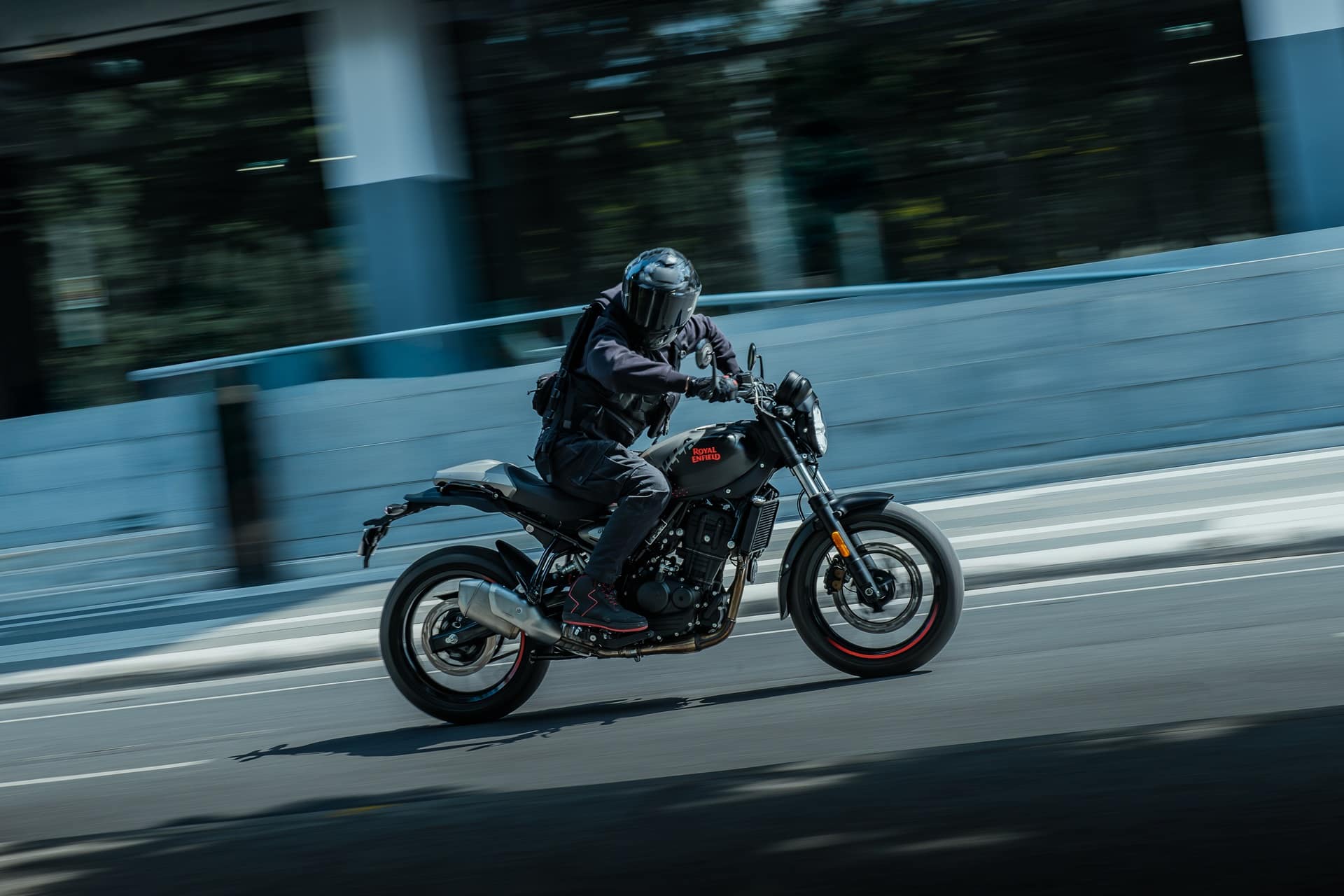 皇家恩菲尔德游击队 450 2026