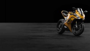 7500 万演员和 3000 多名没有摩托车的顾客