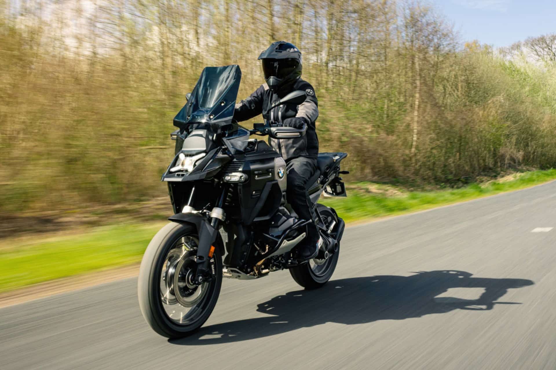 BMW R 1300 GS Adventure 黑暗版法国 2026