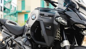 装备更齐全、更黑暗、更有趣