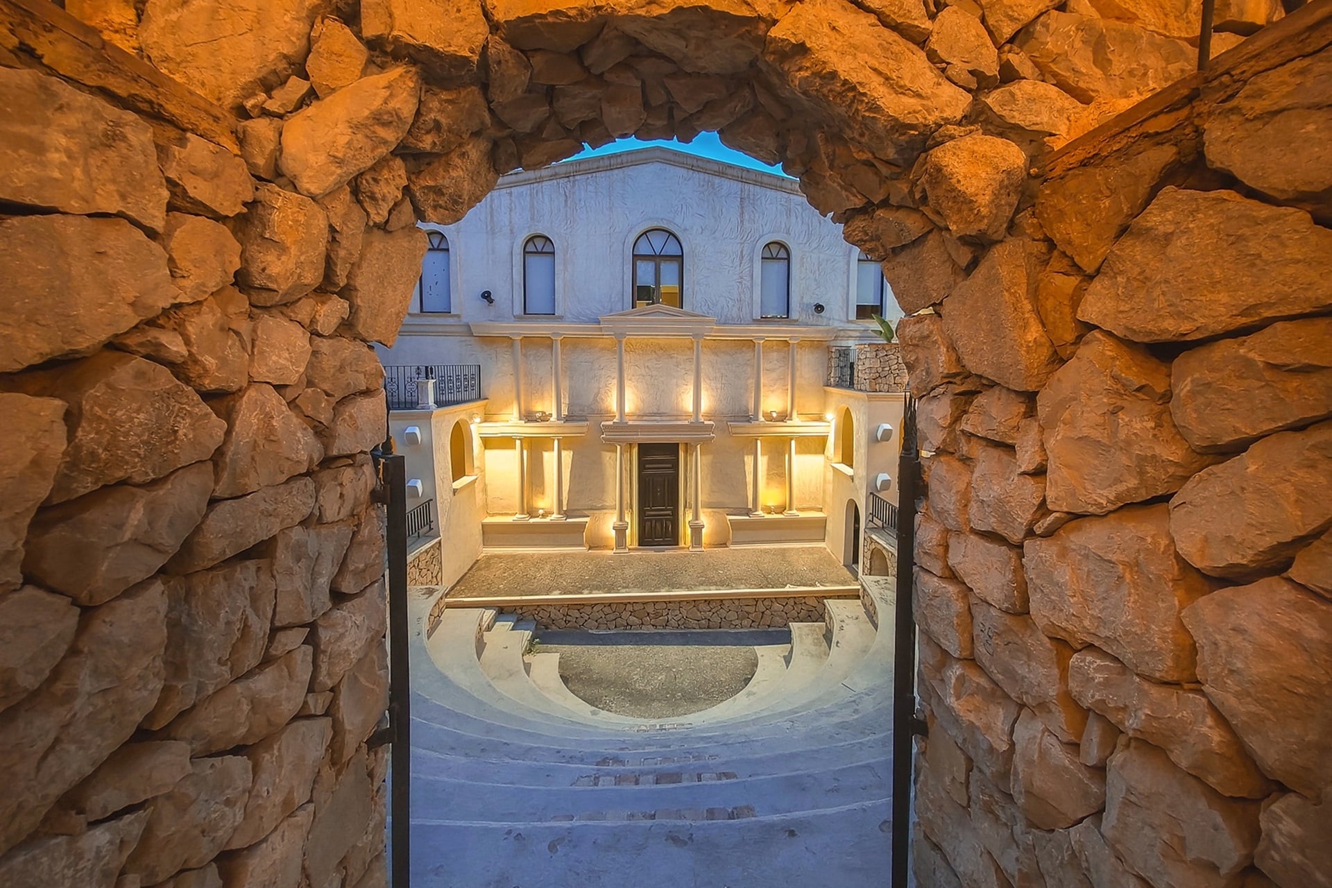 IBEX26：在 Indian Motorcycle 的支持下，沿着西班牙科斯塔布兰卡的高级旅行