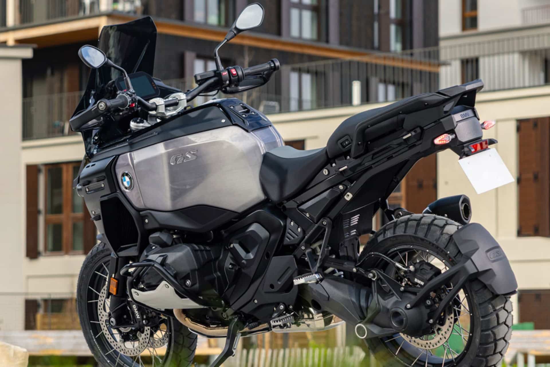 BMW R 1300 GS Adventure 黑暗版法国 2026