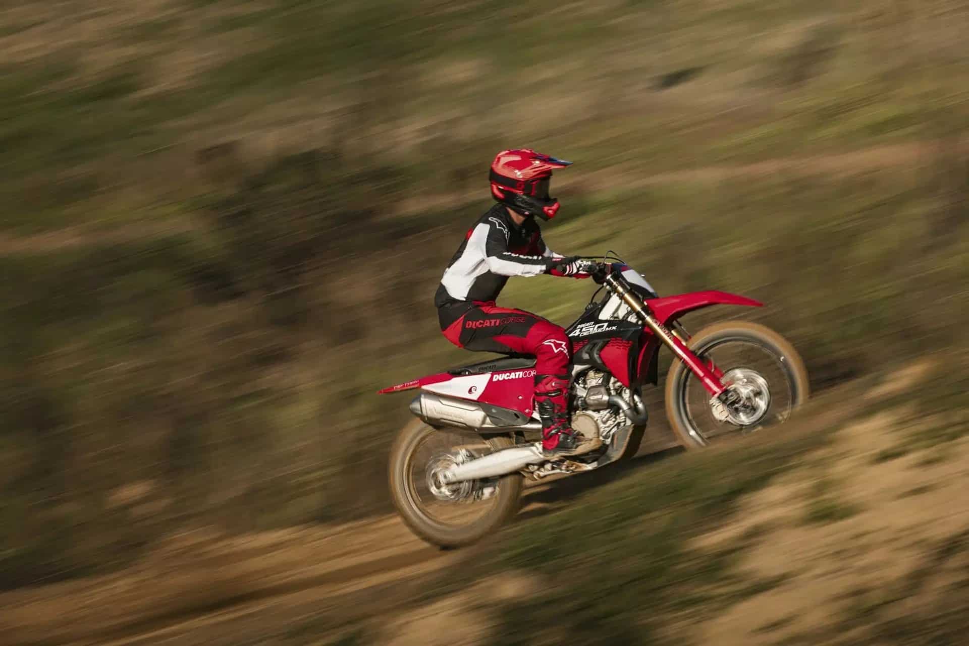 杜卡迪 Corse 开发了一种新算法来确定何时需要对 Desmo450 MX 进行维修