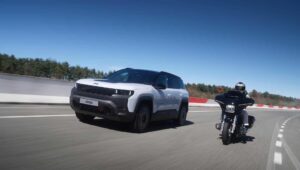自由、摩托车和 4×4 的美国联盟
