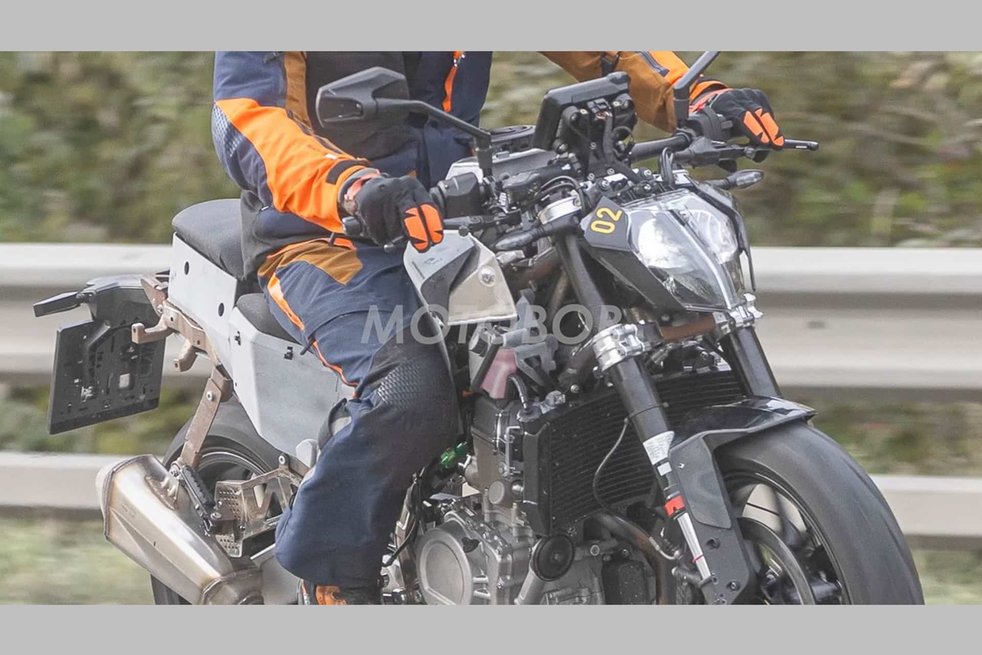期待已久的 490 Duke 已经开始进行首次测试