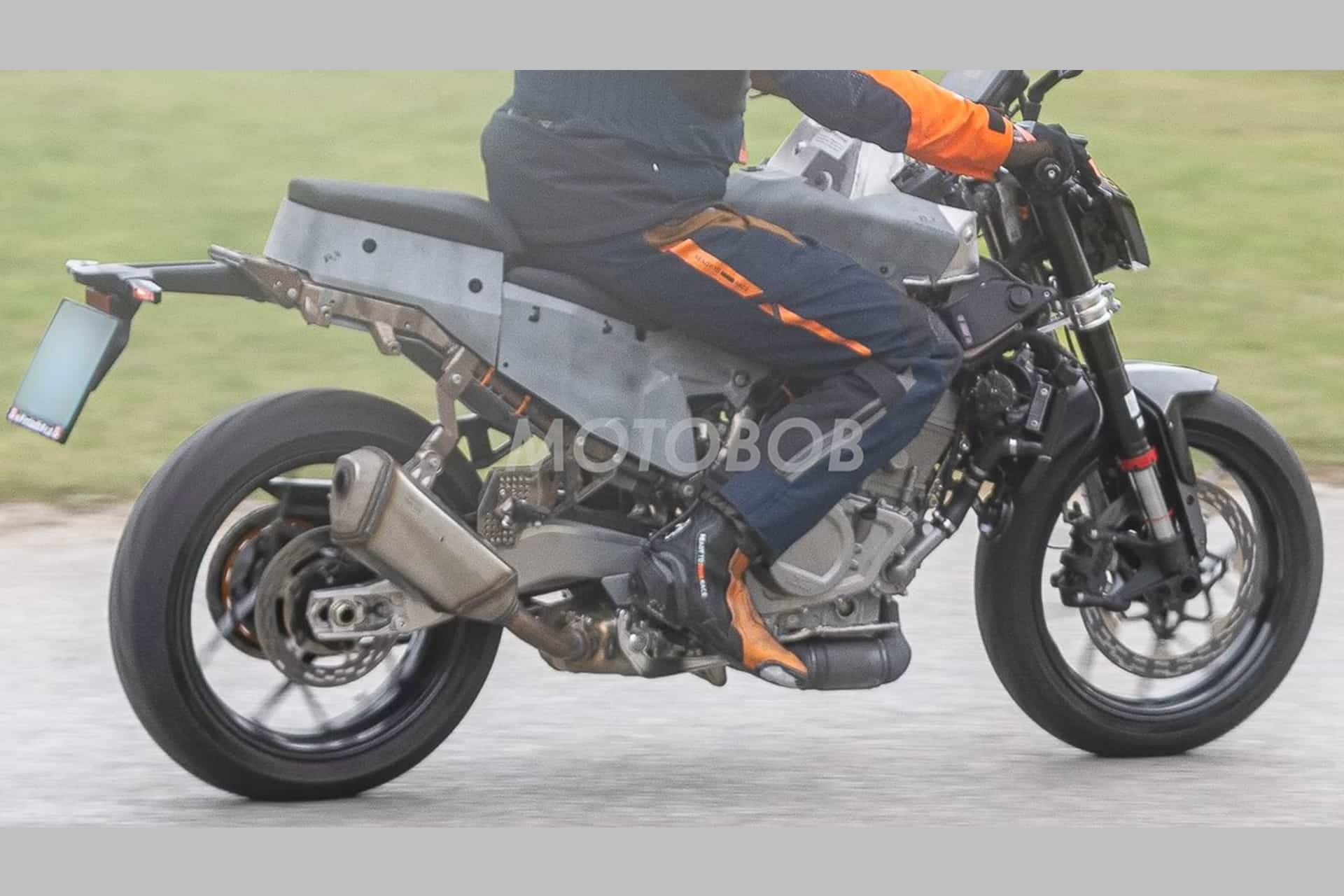 期待已久的 490 Duke 已经开始进行首次测试