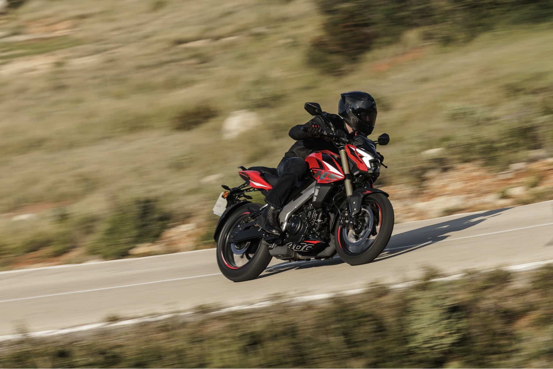 Pulsar NS 400Z，Bajaj 针对 A2 细分市场的有趣提案
