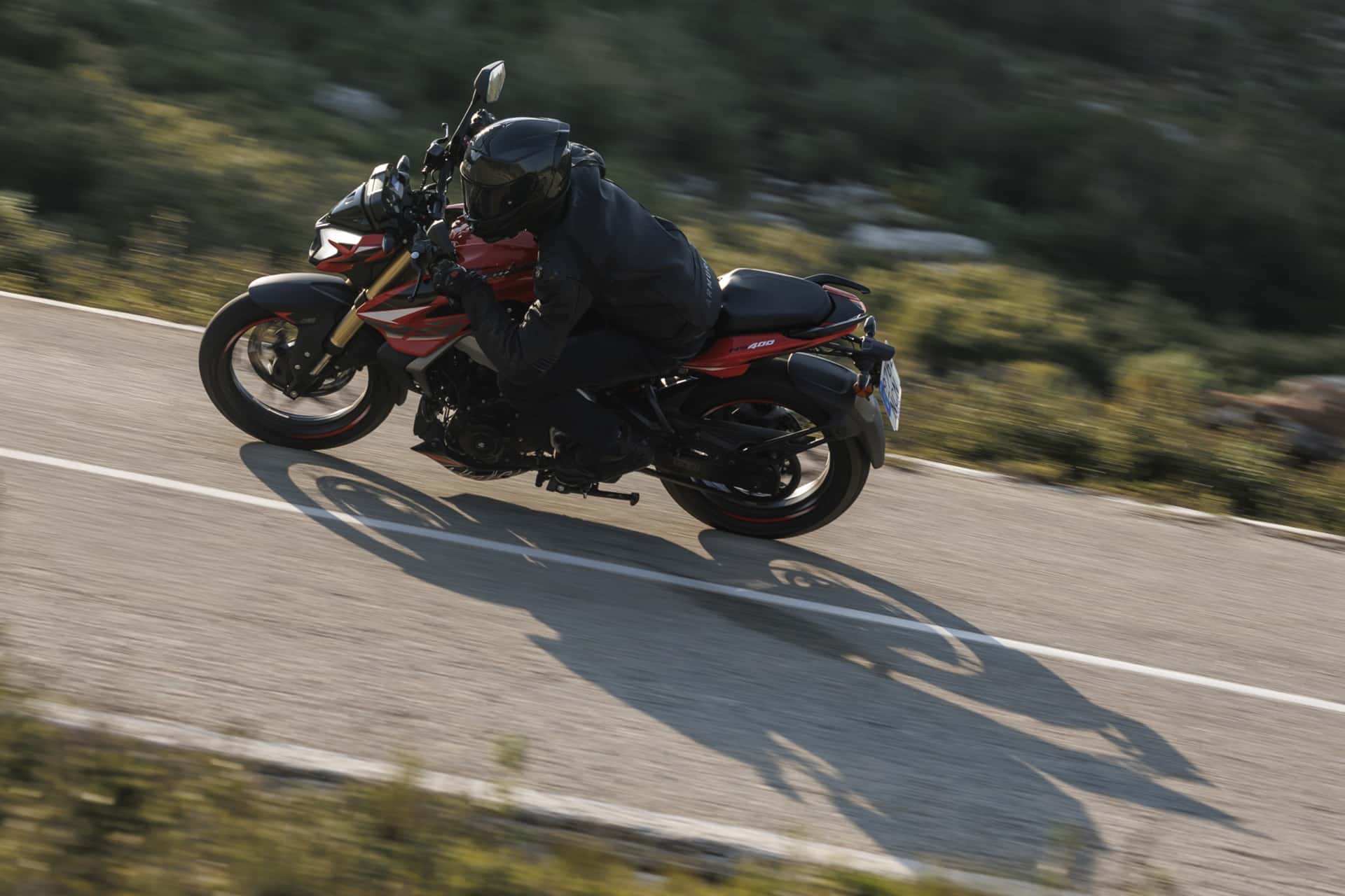 Pulsar NS 400Z，Bajaj 针对 A2 细分市场的有趣提案