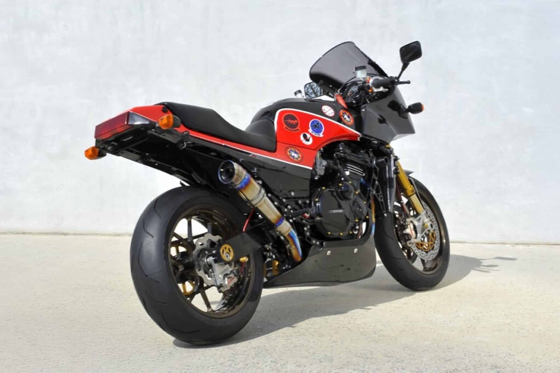 DC 定制摩托车川崎 GPZ900R Ninja