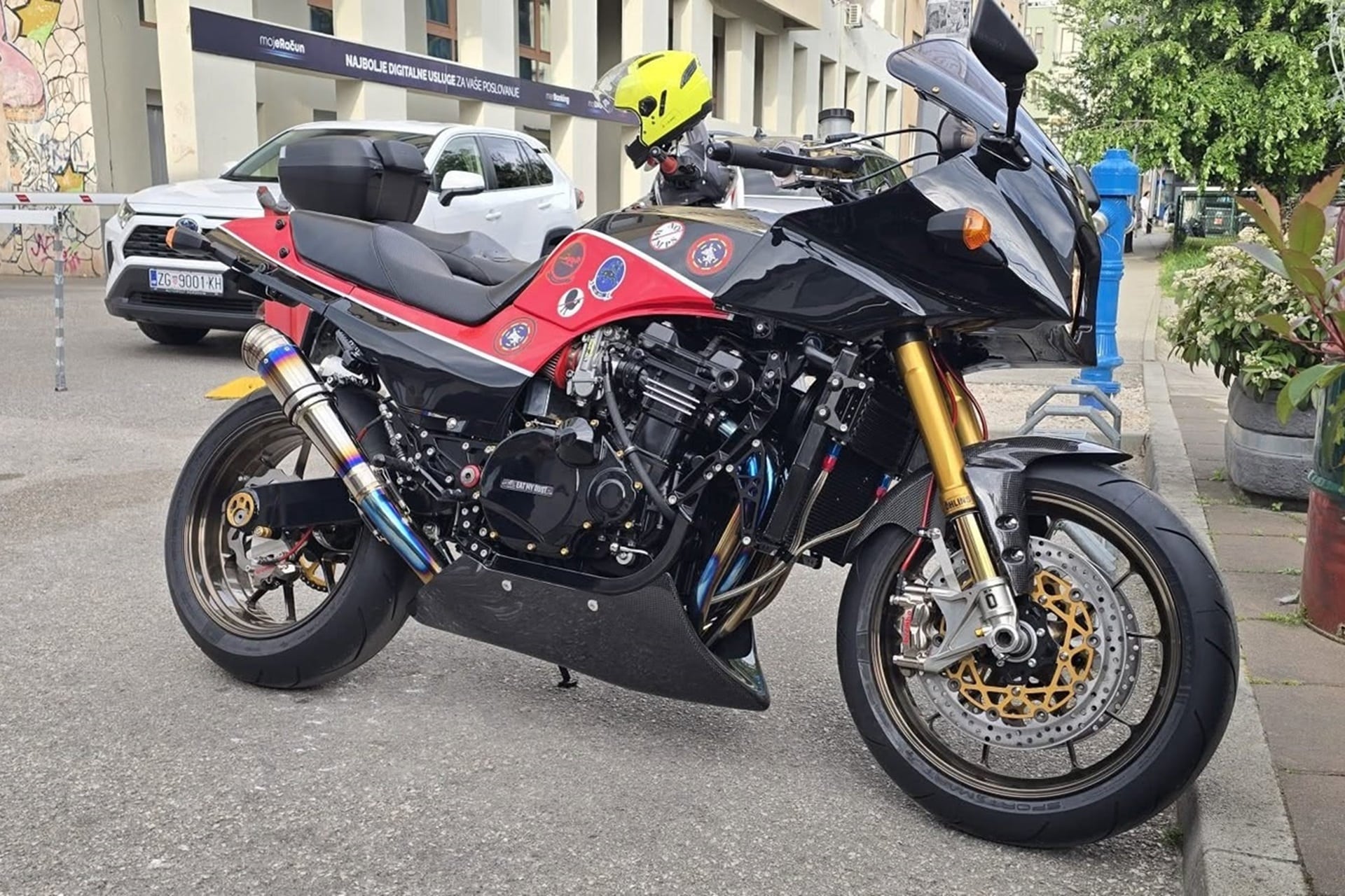 DC 定制摩托车川崎 GPZ900R Ninja