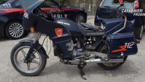 意大利从宪兵队没收了三辆 Moto Guzzi V35 Imola，原因是很多人不明白