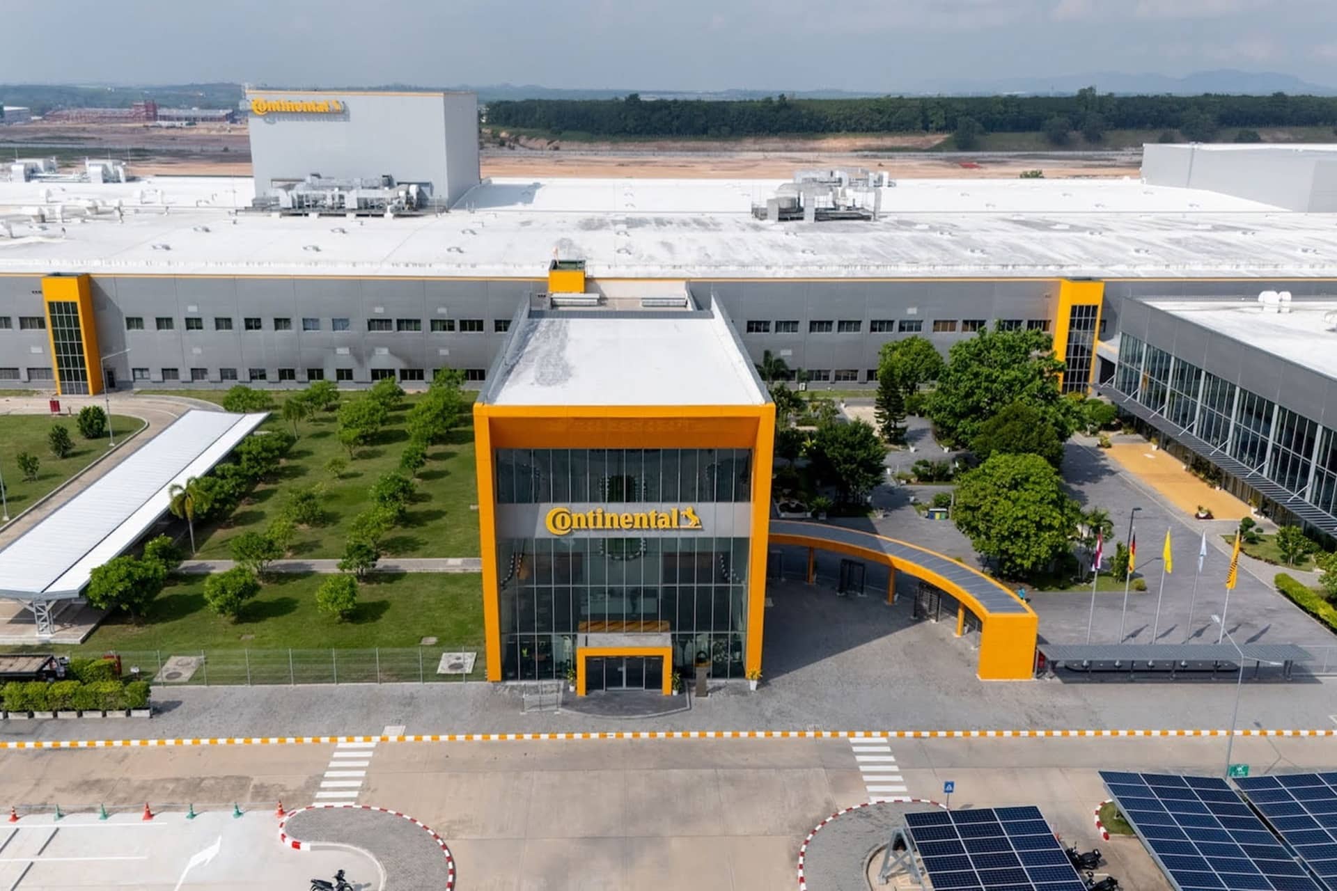 Continental anuncia el inicio de la fabricación de neumáticos radiales para moto en su planta de Rayong, en Tailandia