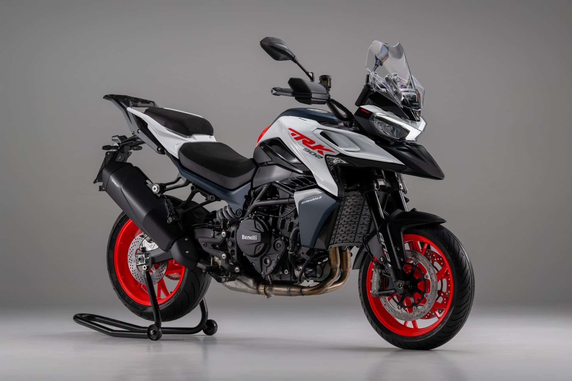 贝纳利 TRK 902 Stradale