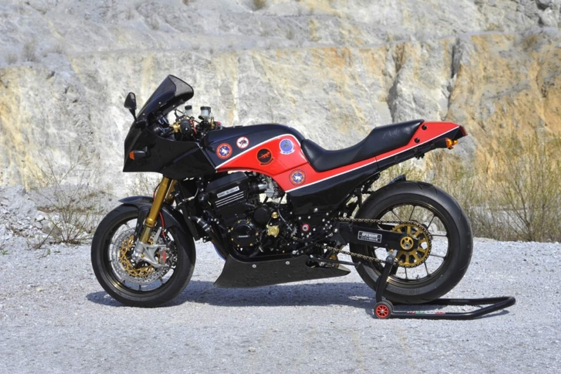 DC 定制摩托车川崎 GPZ900R Ninja