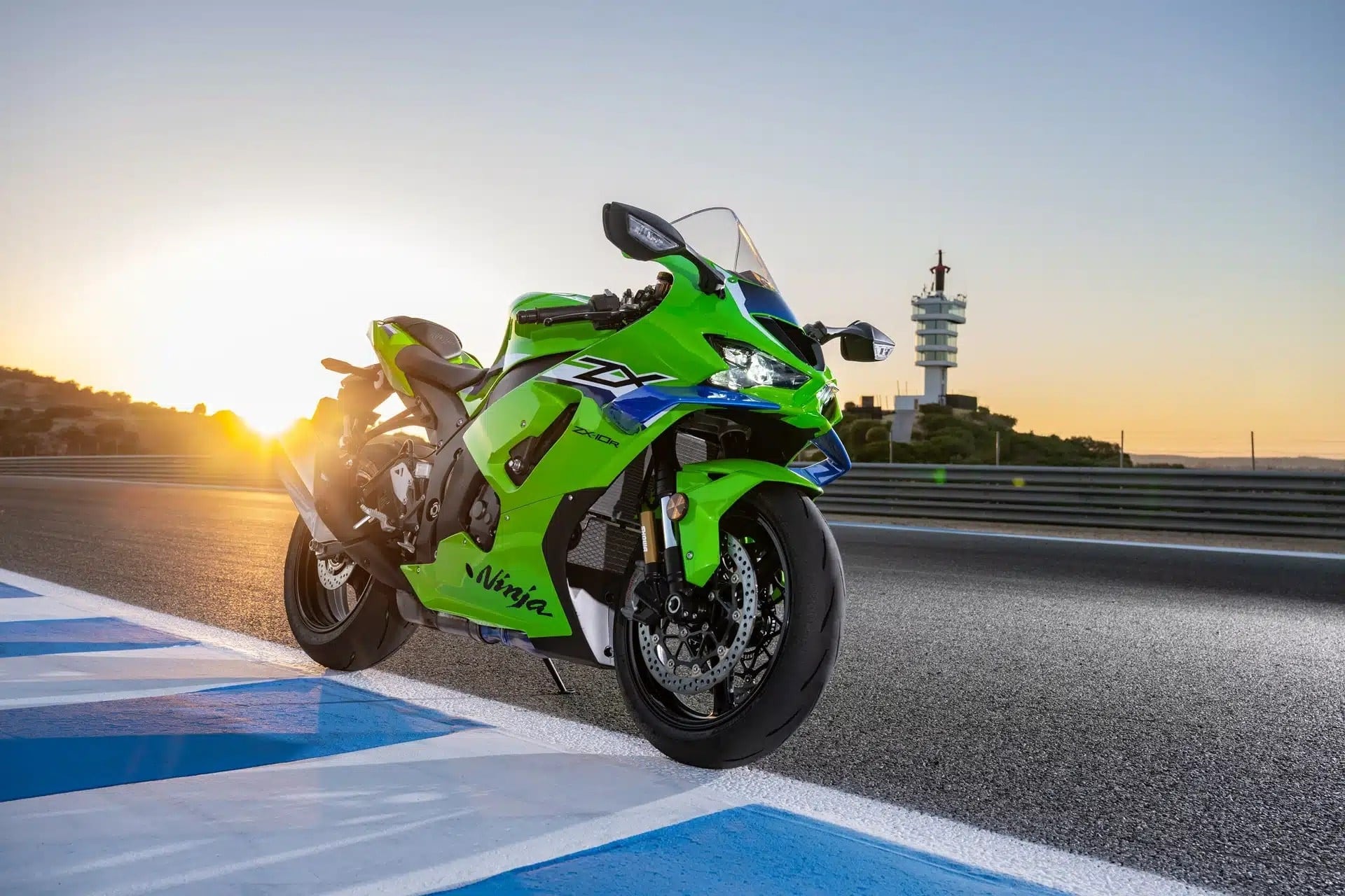一位 21 岁的德国人没想到为他的 ZX-10R 做广告会这么贵