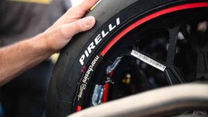 MotoGP 使用 850 和倍耐力轮胎完成首次测试