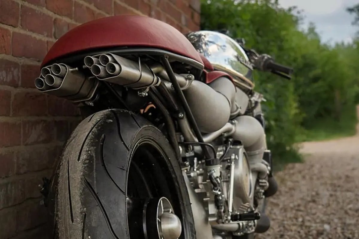 Veloce Motorcycles 推出 Aperion，这是其首款裸露新复古车型，配备“2T X8 发动机”、1,000 cc 和 280 HP 功率