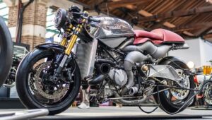 Veloce Aperion 是一款您可以购买的狂野二冲程发动机：8 缸和 280 马力