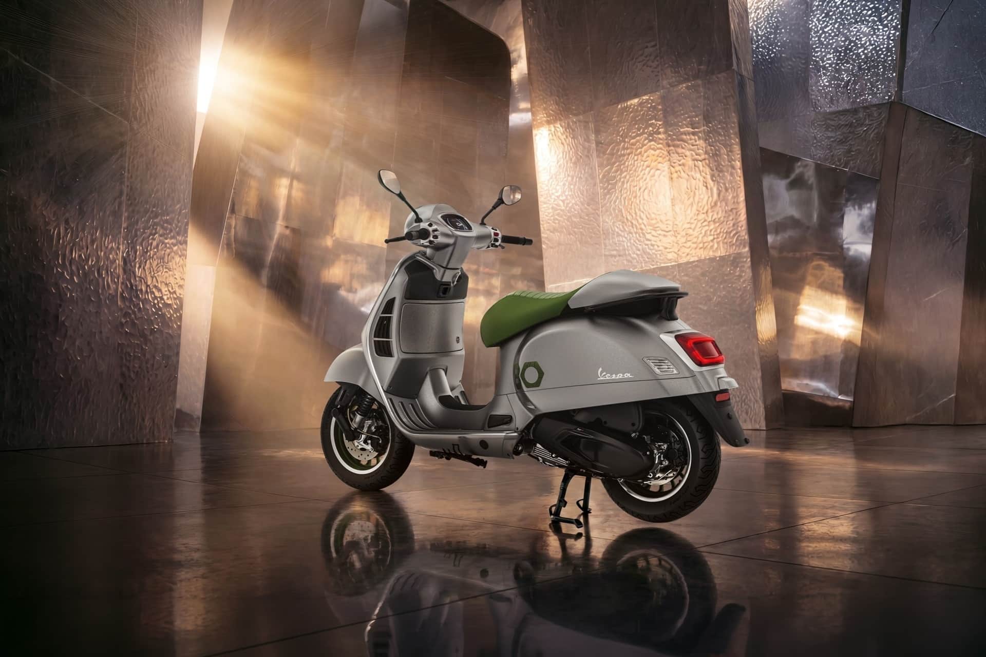 Vespa“Edizione Ottantesimo”：80 年来的标志转变为独家收藏品