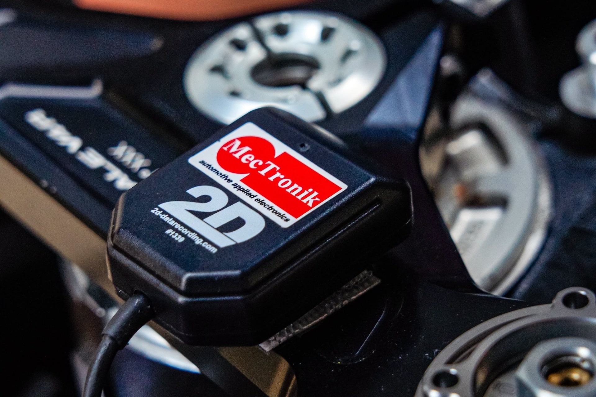 Barni Spark Racing Team 和 Mectronik 推出杜卡迪 Panigale V4 的全新电子赛车套件