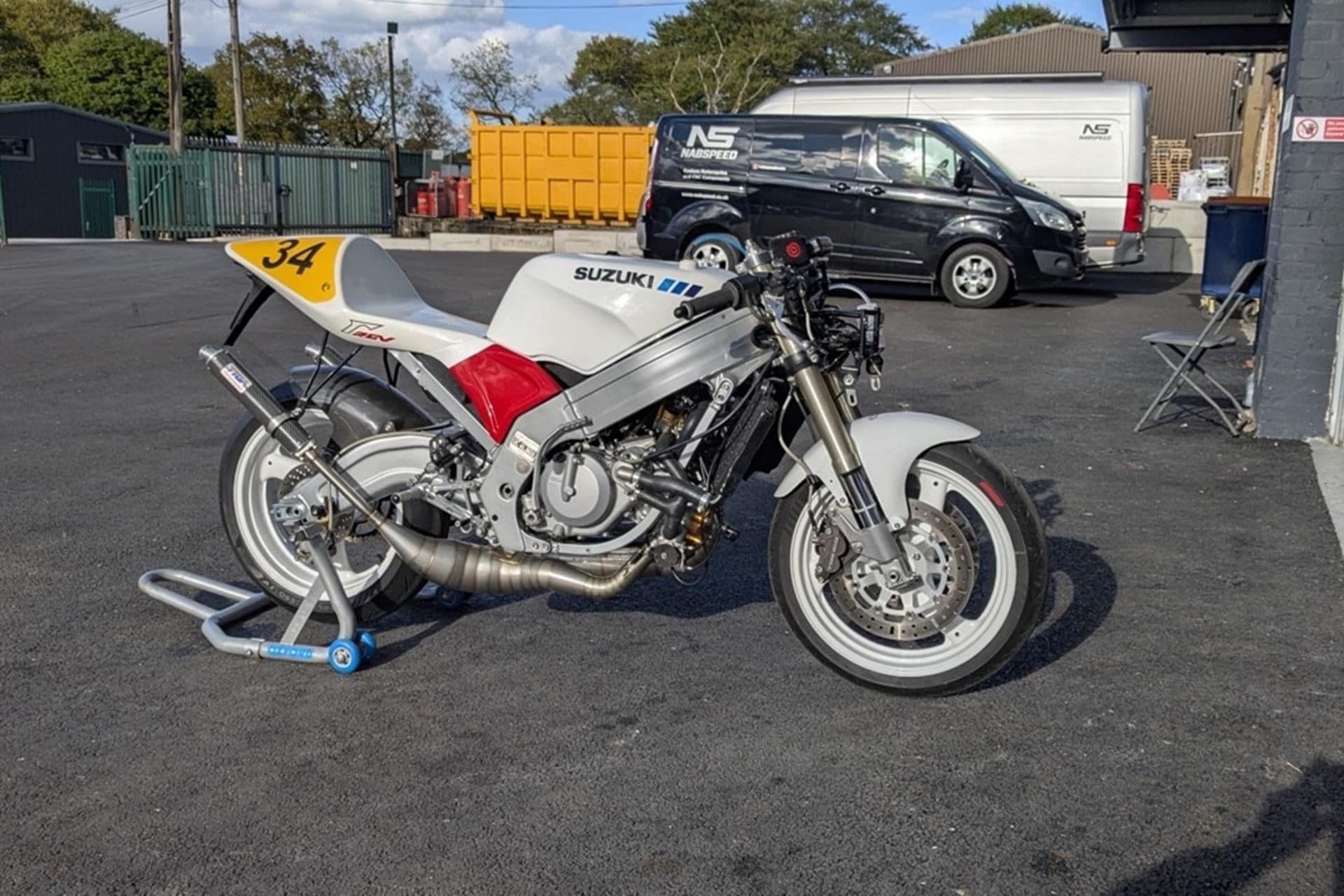 Nabspeed Moto 的铃木 RGV250 复制品“Pepsi Schwantz”
