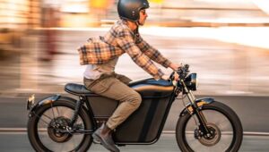 FTN Motion Streetdog XR：一款重 88 公斤的复古电动汽车，续航里程长达 140 公里