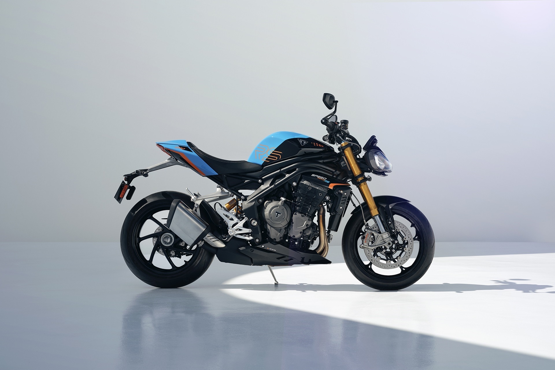 Triumph 2027 颜色系列:六款车型首次亮相新饰面和图形