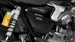 凯旋准备了另一款雄心勃勃的现代经典：碳纤维、Öhlins 和 105 HP