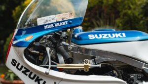 米克·格兰特 (Mick Grant) 的铃木 GS1000R XR41 即将拍卖：官方比赛摩托车售价 60,000 欧元