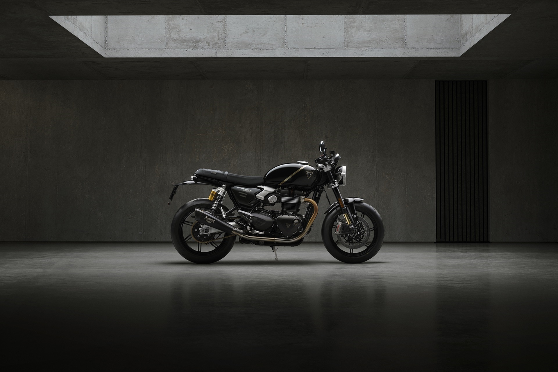 新款 Speed Twin 1200 TFC：Triumph 提升了该车型的运动特性和独特性