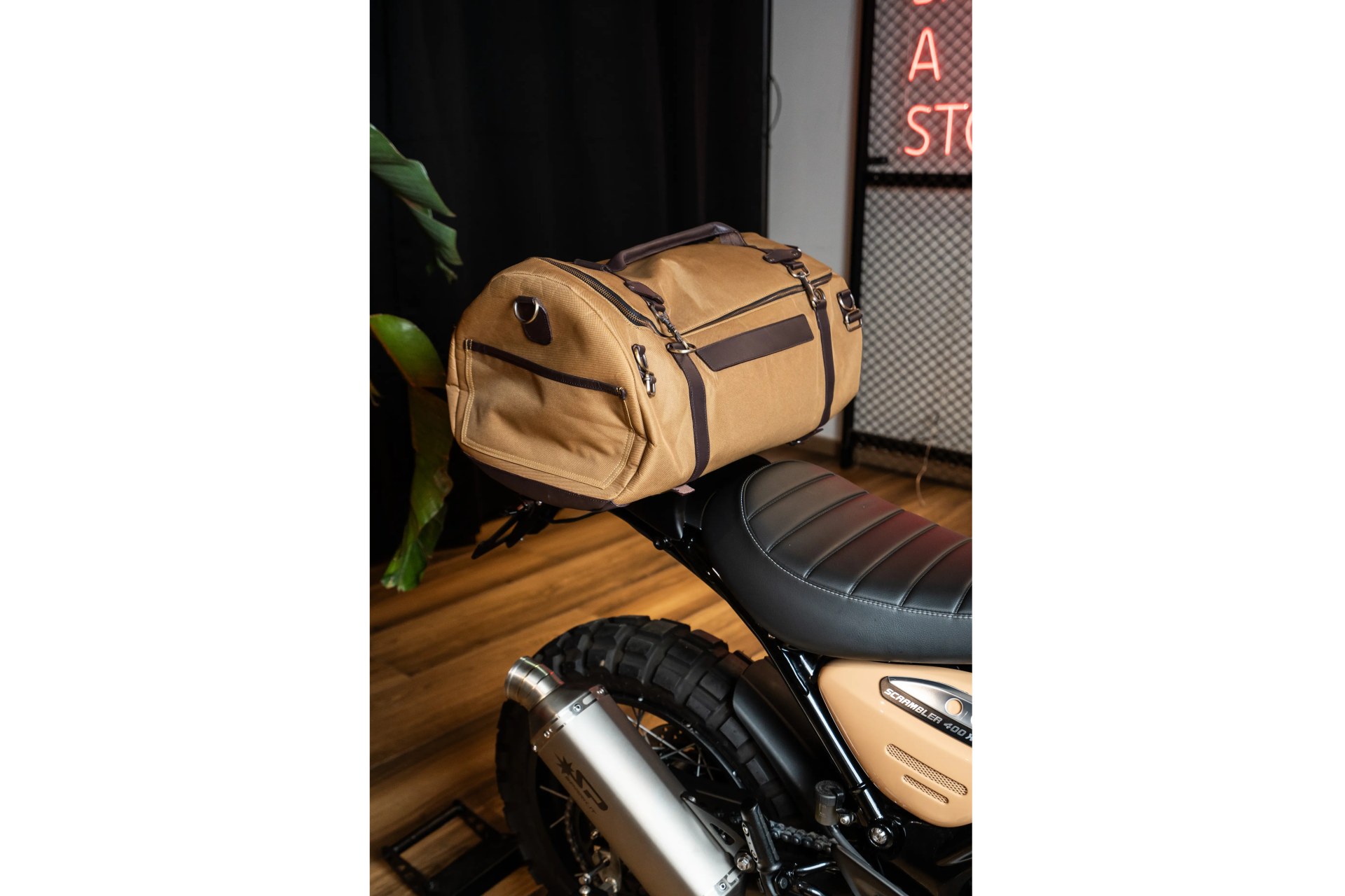 South Garage 的 Triumph Scrambler 400 XC