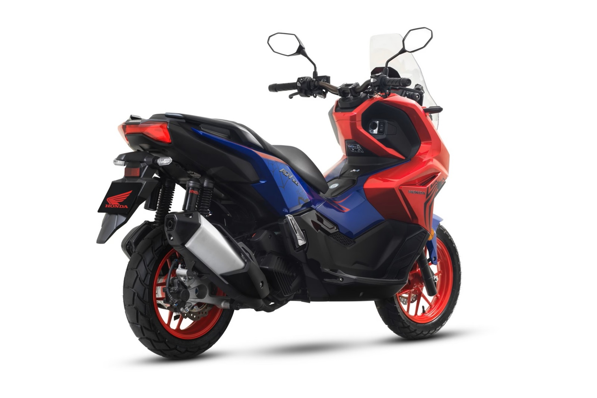 本田将ADV160变成蜘蛛侠的踏板车:你能想象在西班牙有这样的ADV350吗?