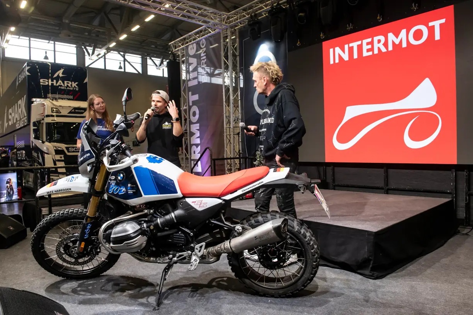 Intermot 将于 2027 年回归,配备具有特殊抓地力的有顶赛道,每天进行 1,000 多次测试