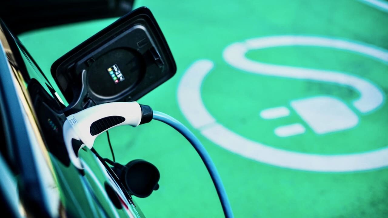 Auto Plus计划：2026年补贴购买电动汽车