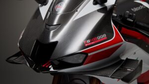 Bimota KB998 Rimini：200 HP、WorldSBK 技术和独立思考的空气动力学